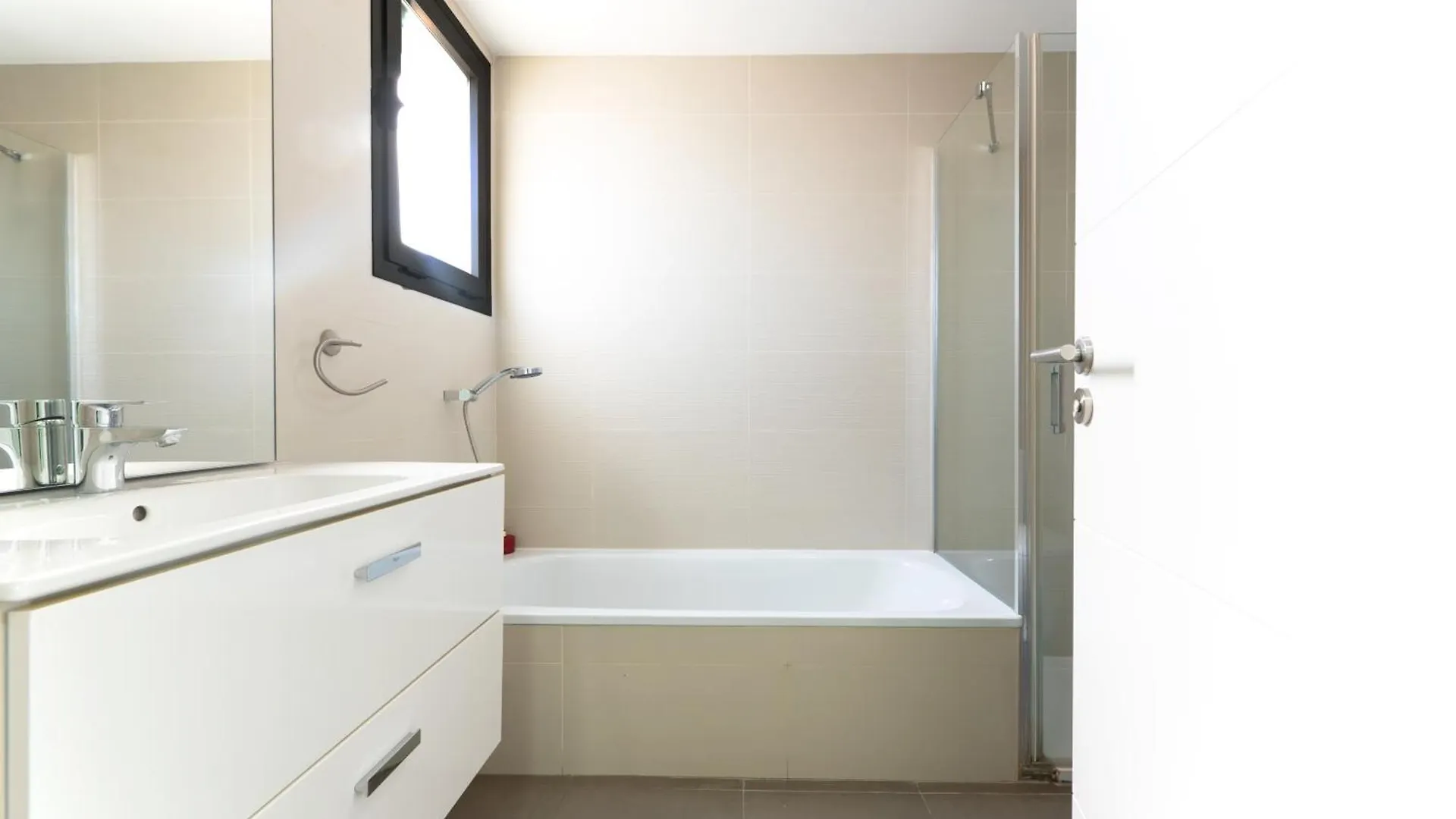 Suite Home Los Alamos Sol, Playa Y Golf , Parking&Wifi Torremolinos Appartement